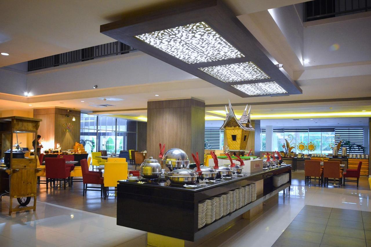 Truntum Padang Hotel Kültér fotó