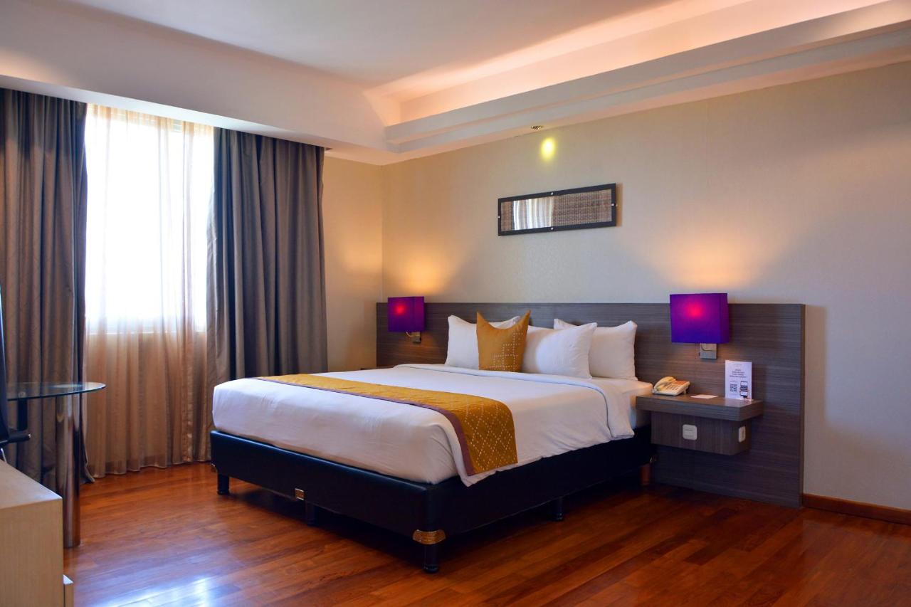 Truntum Padang Hotel Kültér fotó