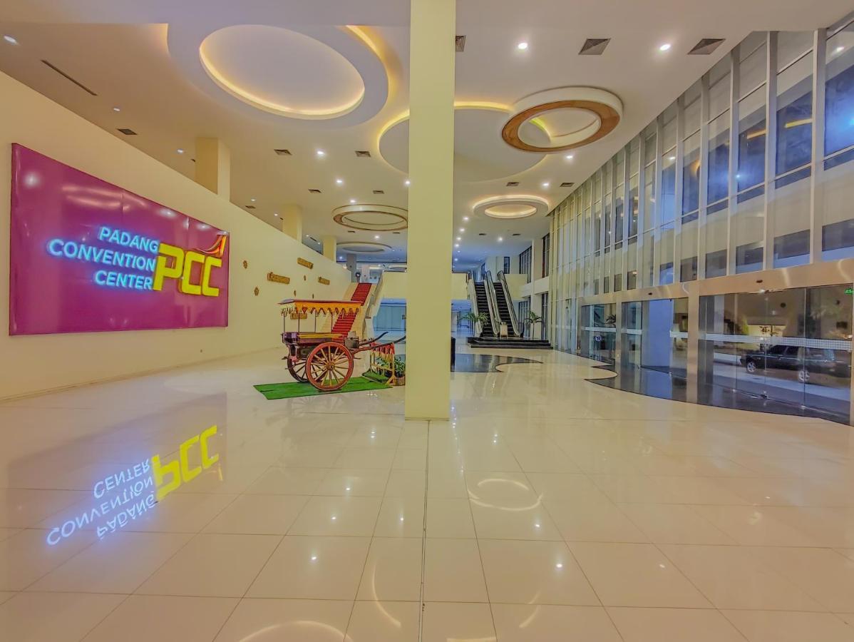 Truntum Padang Hotel Kültér fotó