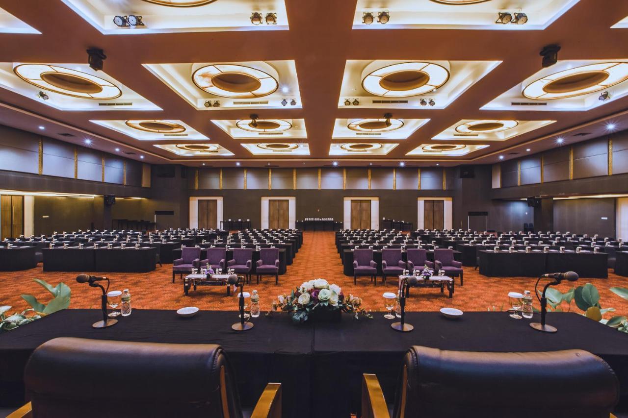 Truntum Padang Hotel Kültér fotó