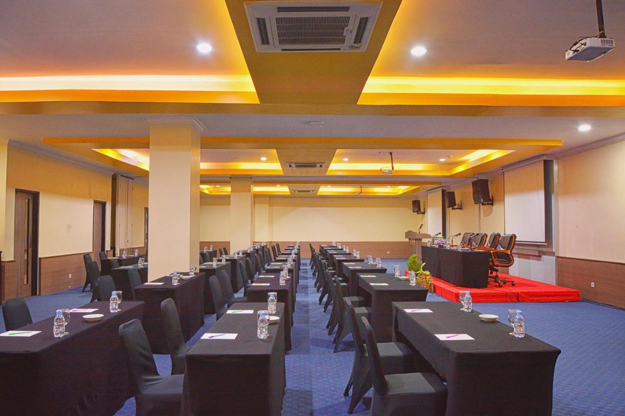Truntum Padang Hotel Kültér fotó