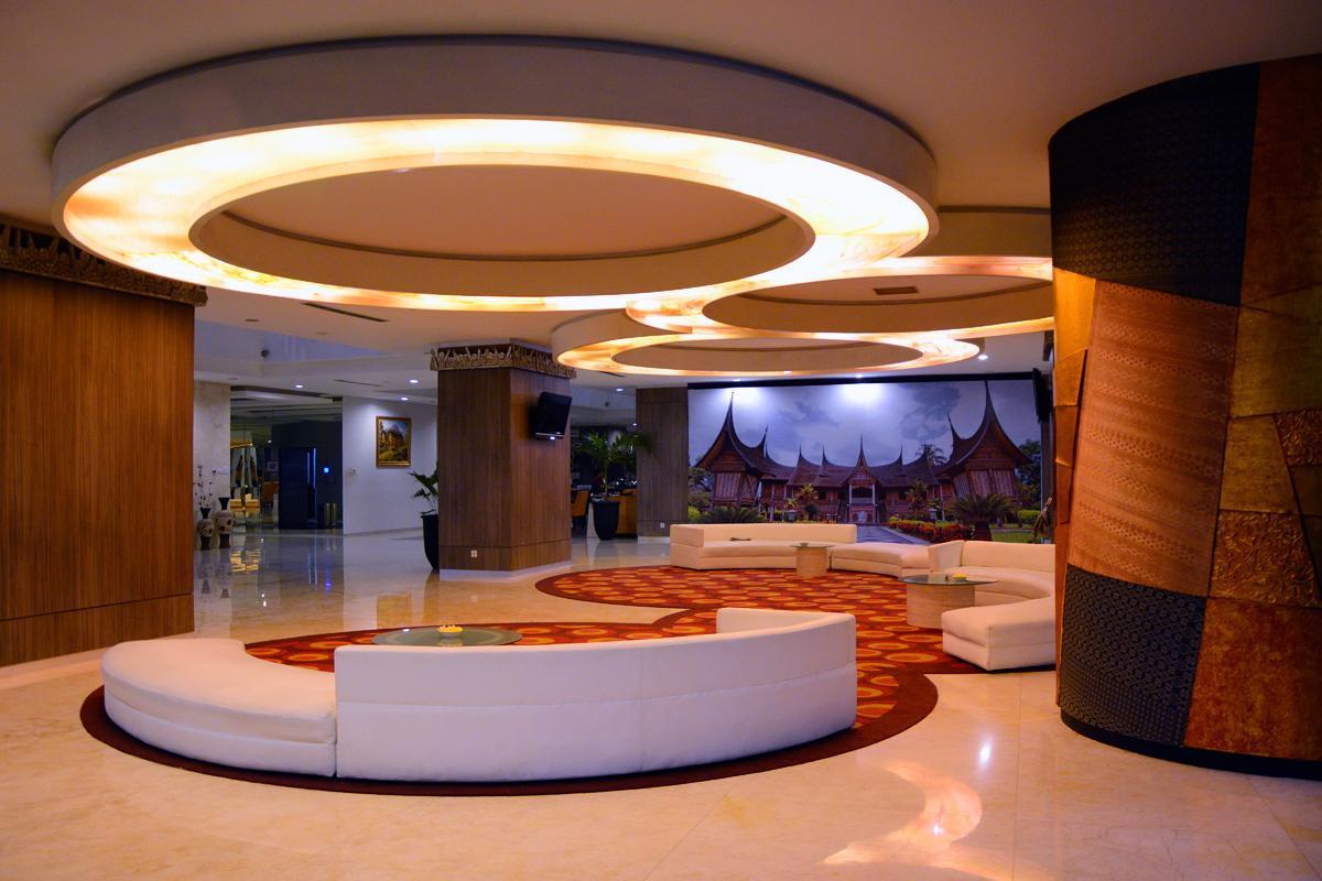 Truntum Padang Hotel Kültér fotó