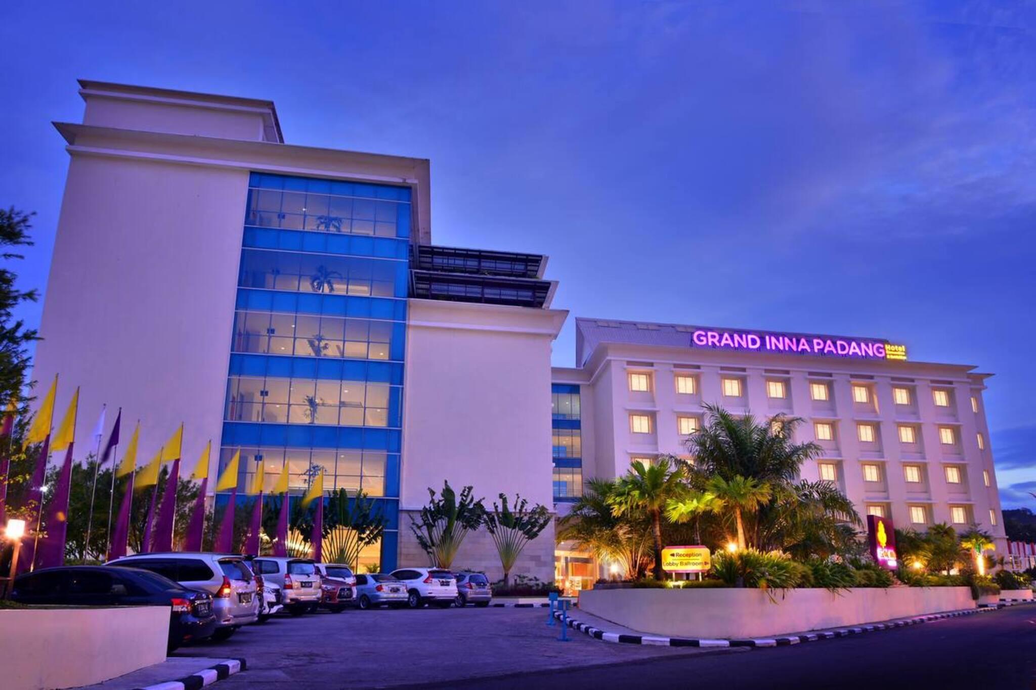 Truntum Padang Hotel Kültér fotó